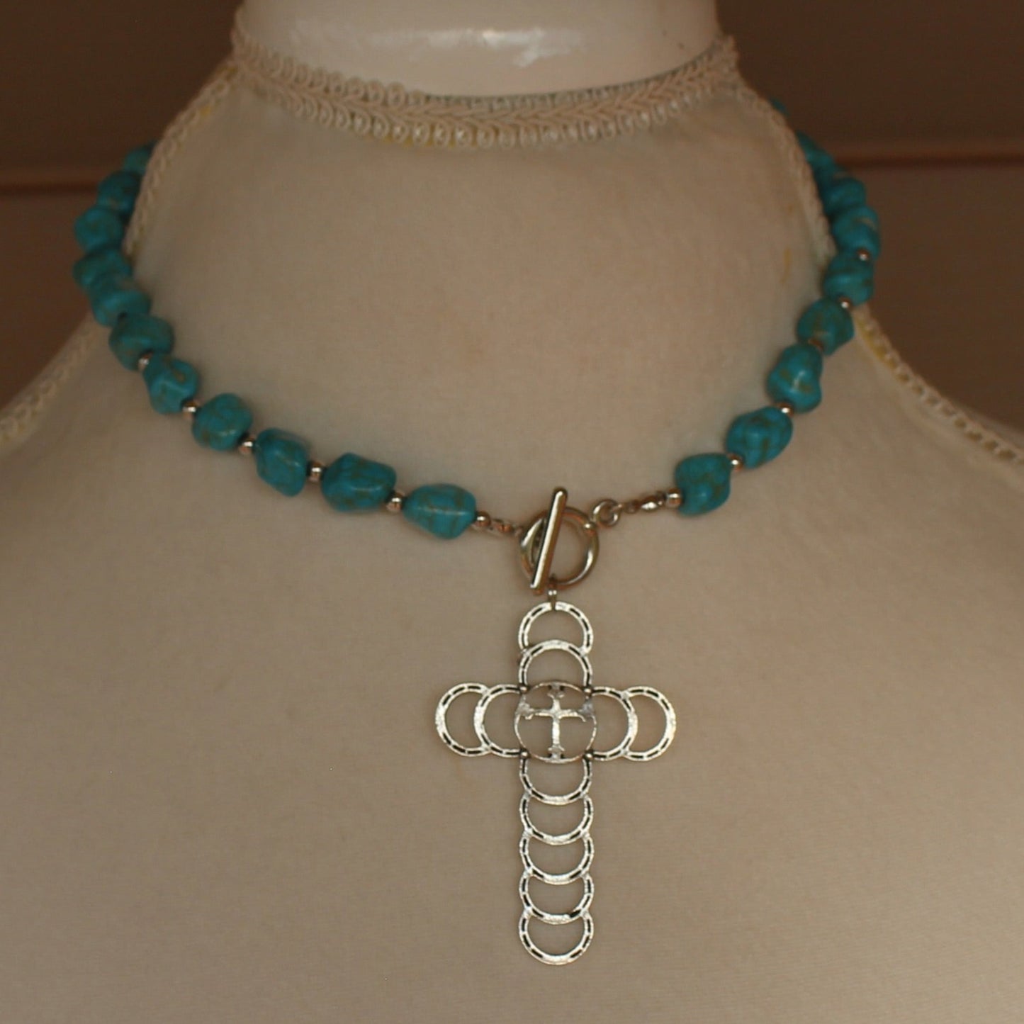 Horseshoe Cross Chunky Necklace